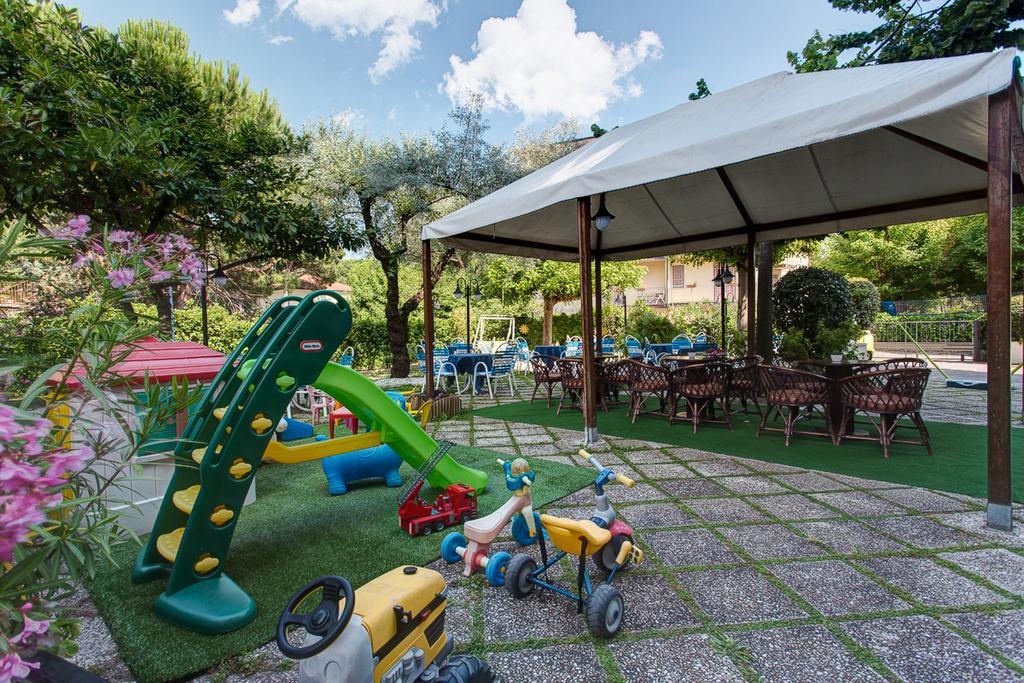 Hotel Real Cervia Exterior foto